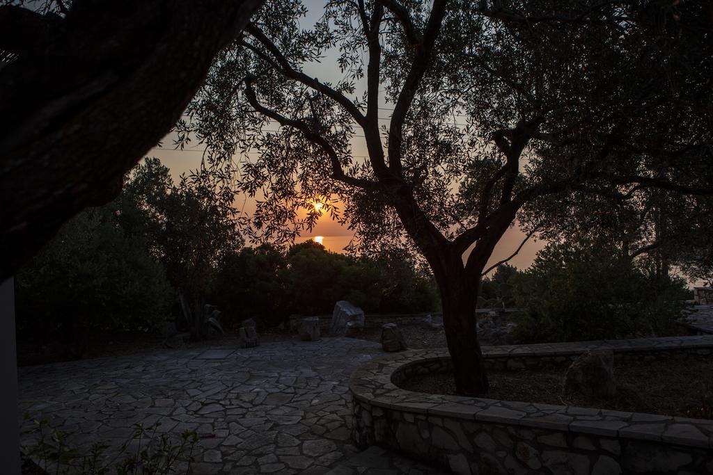 Nereidi Pool Villas Porto Ozias Buitenkant foto