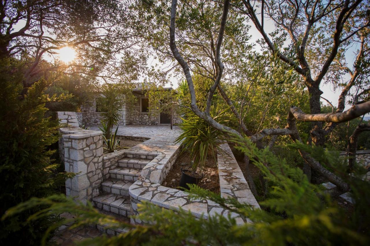 Nereidi Pool Villas Porto Ozias Buitenkant foto